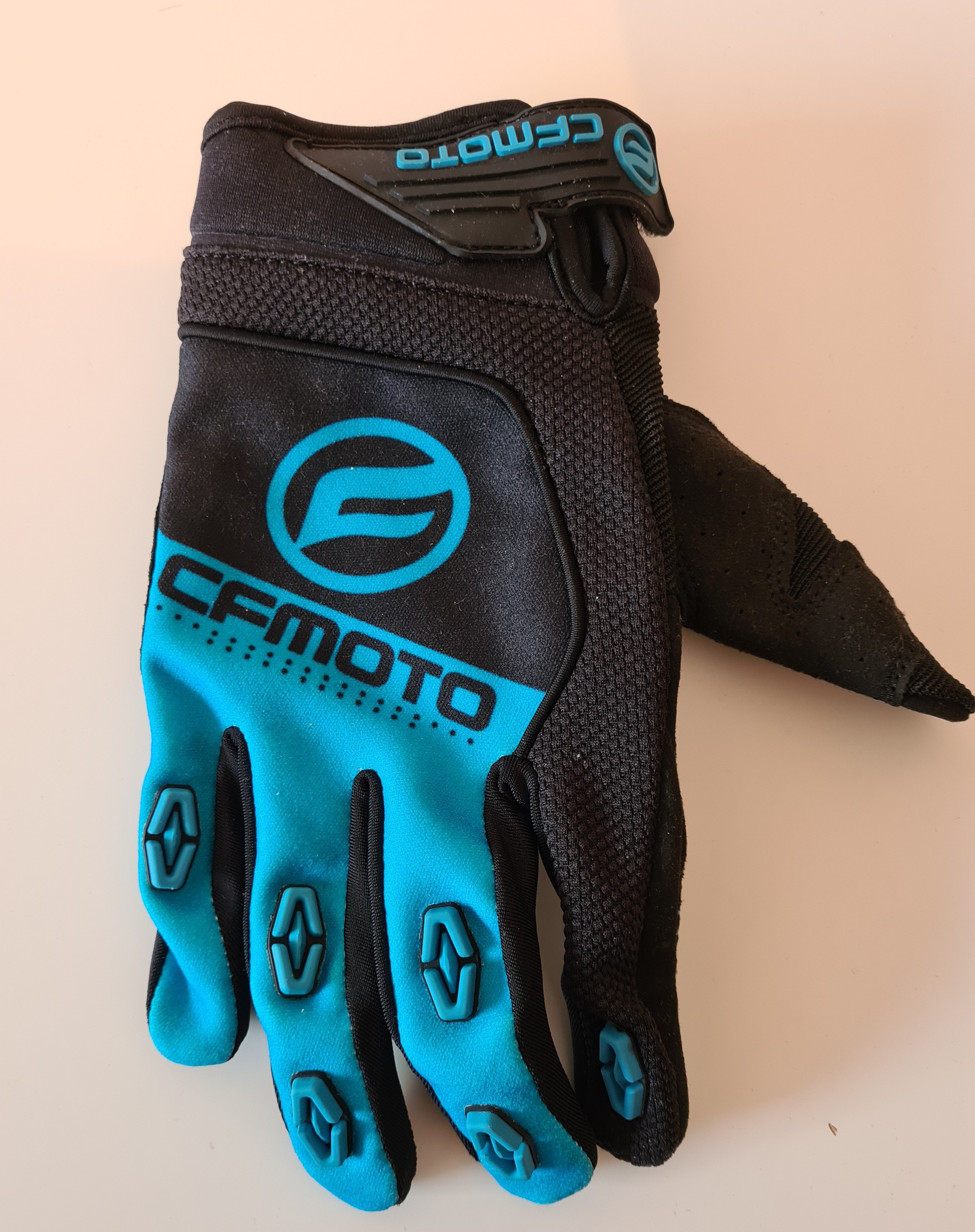 Sums7cSfSX_171_47643_AG GANTS.jpg